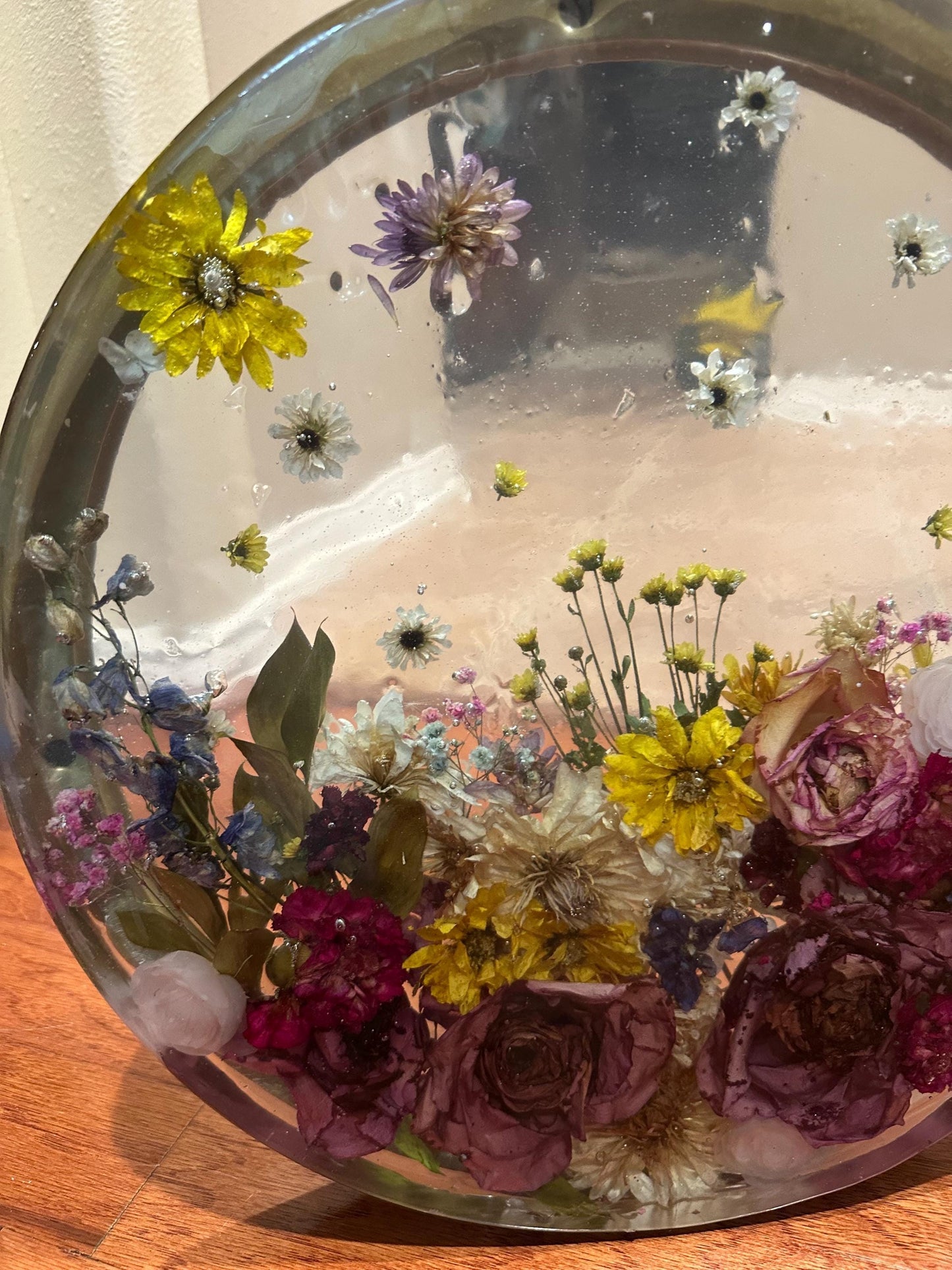 Epoxy resin end side table with real dried flower - large 18”- customization available