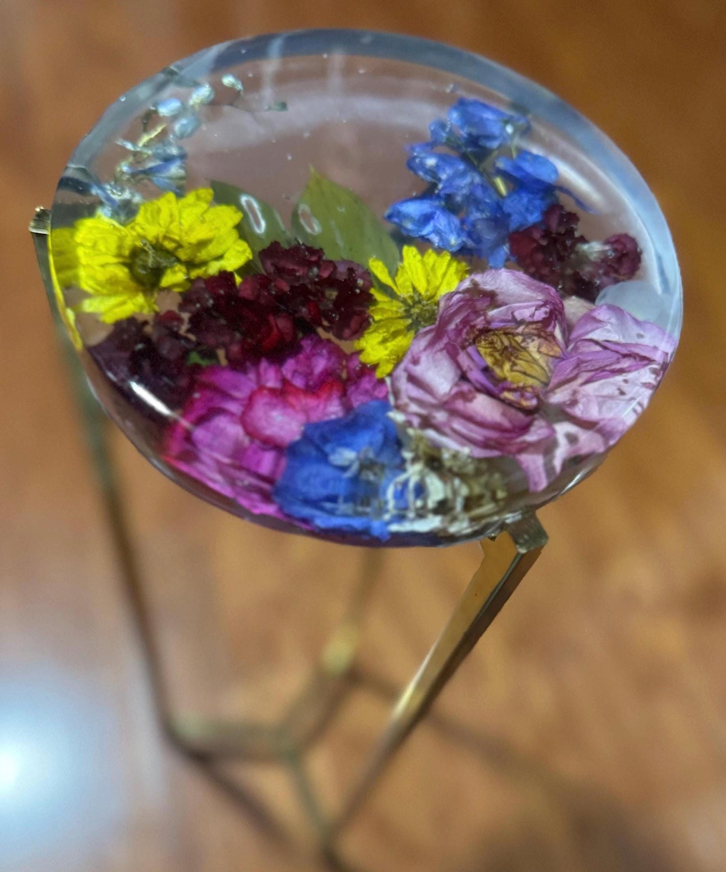 Epoxy resin drink table(side table) with real dried flowers -alcohol and heat-resistant top. Super durable, Customization available.
