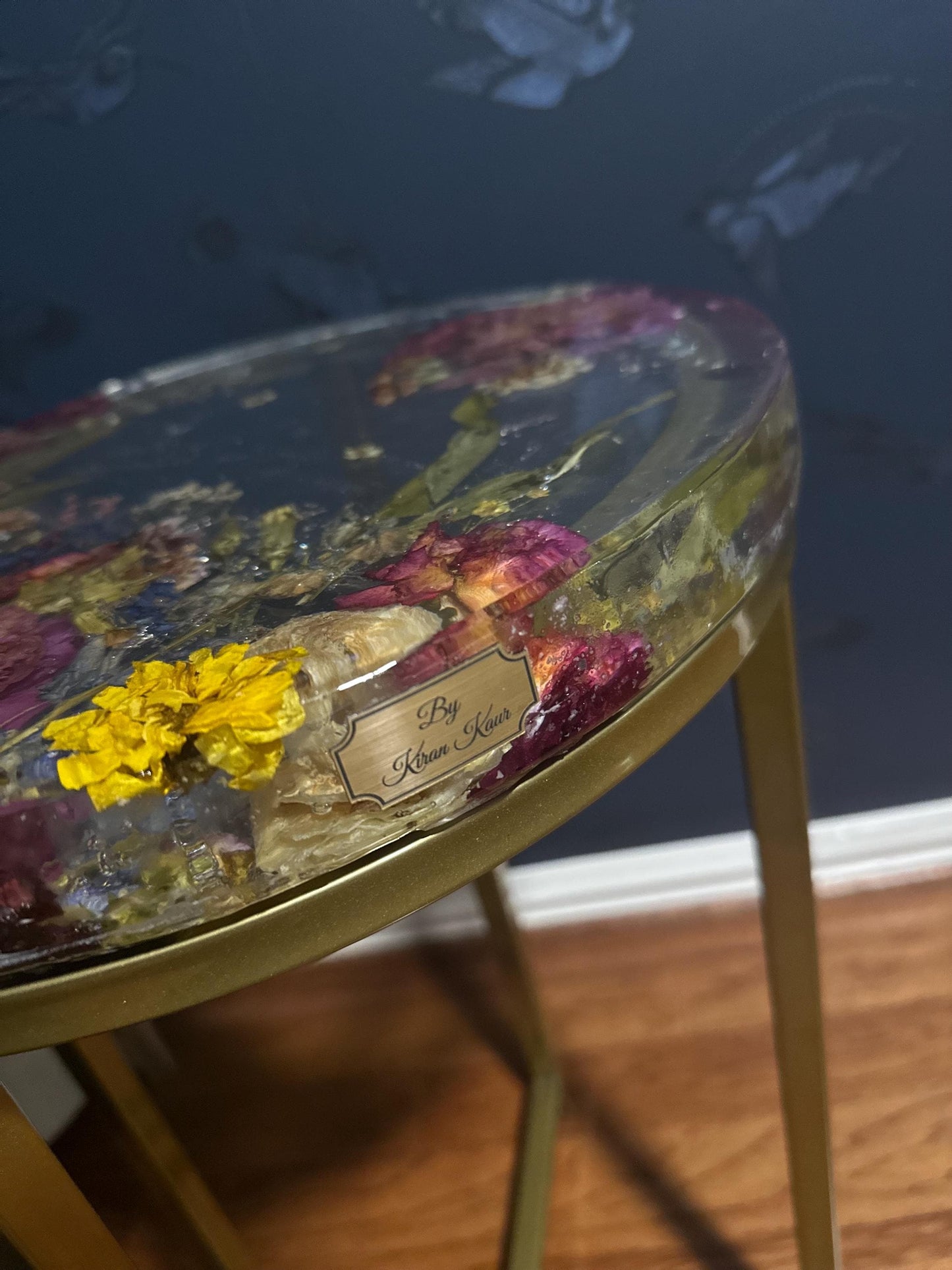 Handmade resin epoxy end table, coffee table, side table -real dried flowers- Custom order available- Beautiful clear luxury tables