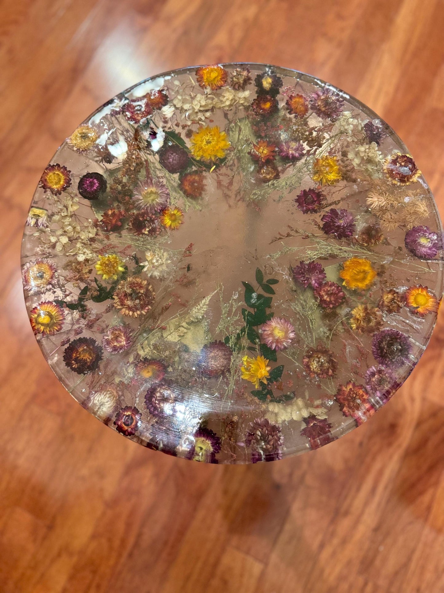 Epoxy end side table with real dried flower - large 18” customisation available