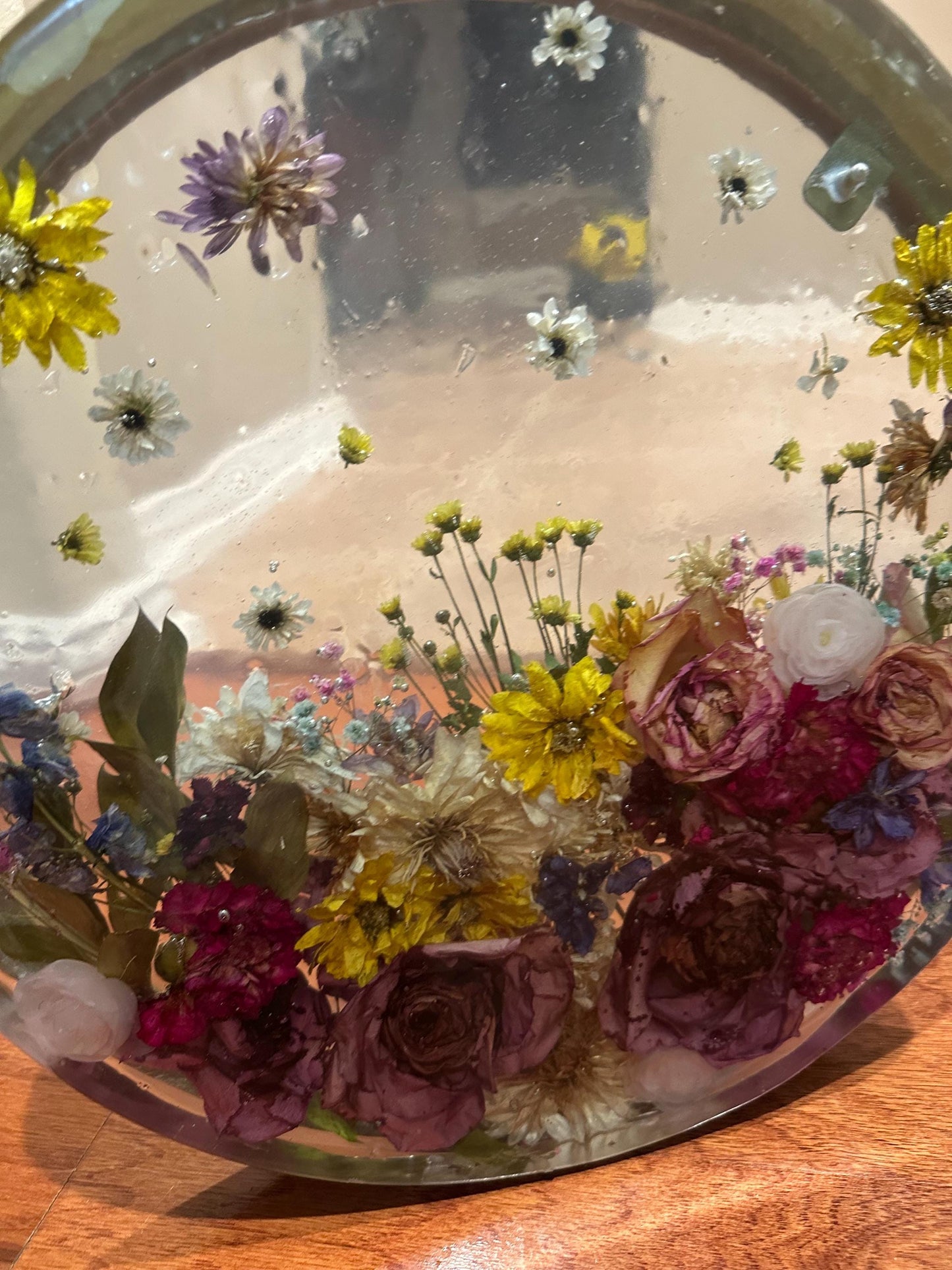 Epoxy resin end side table with real dried flower - large 18”- customization available