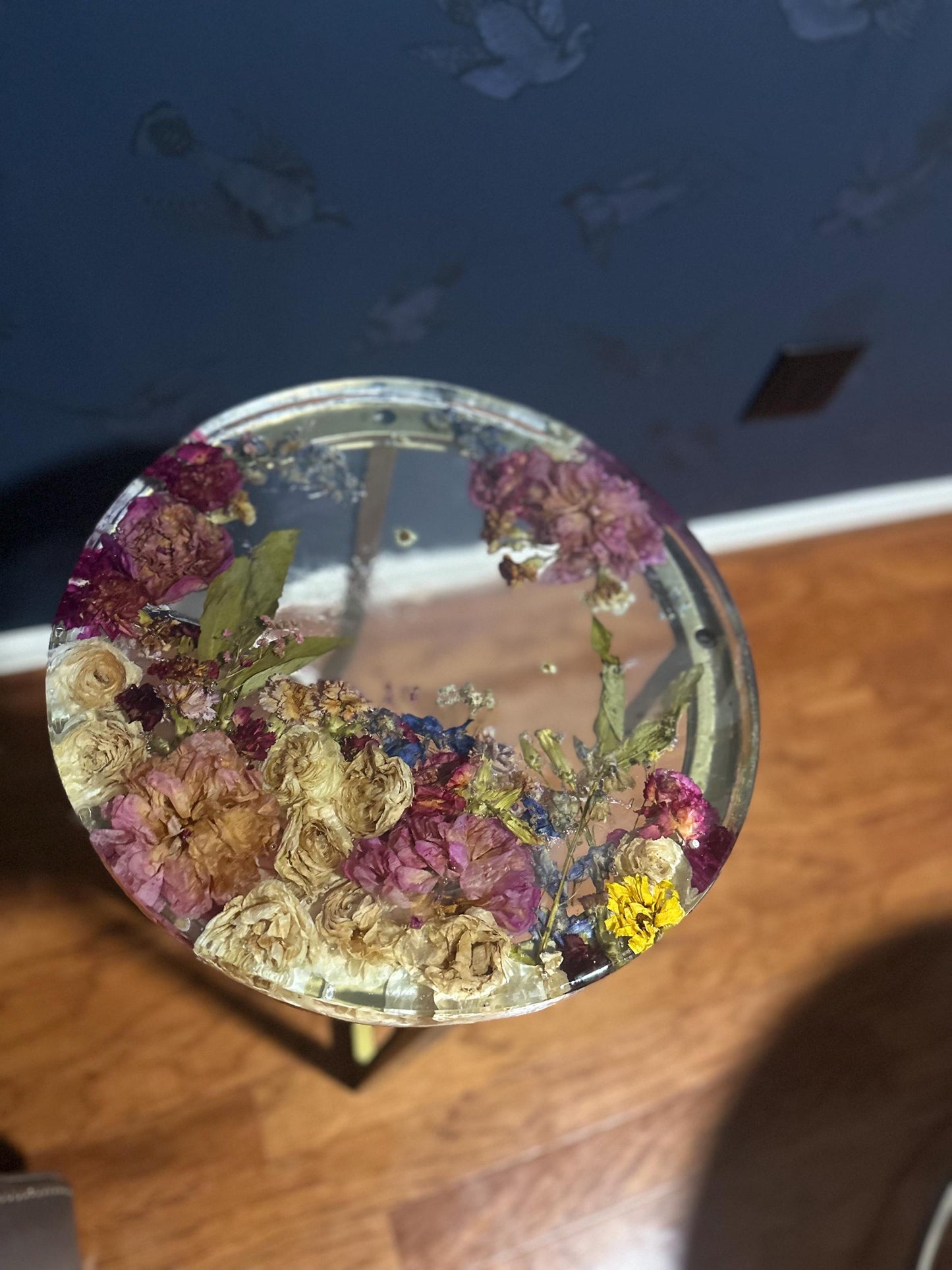 Handmade resin epoxy end table, coffee table, side table -real dried flowers- Custom order available- Beautiful clear luxury tables