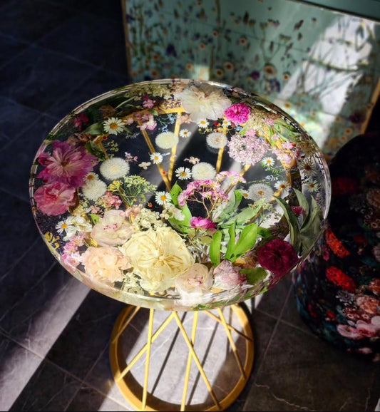 Handmade resin epoxy side table, coffee table -real dried flowers- Custom order available- Beautiful clear luxury tables