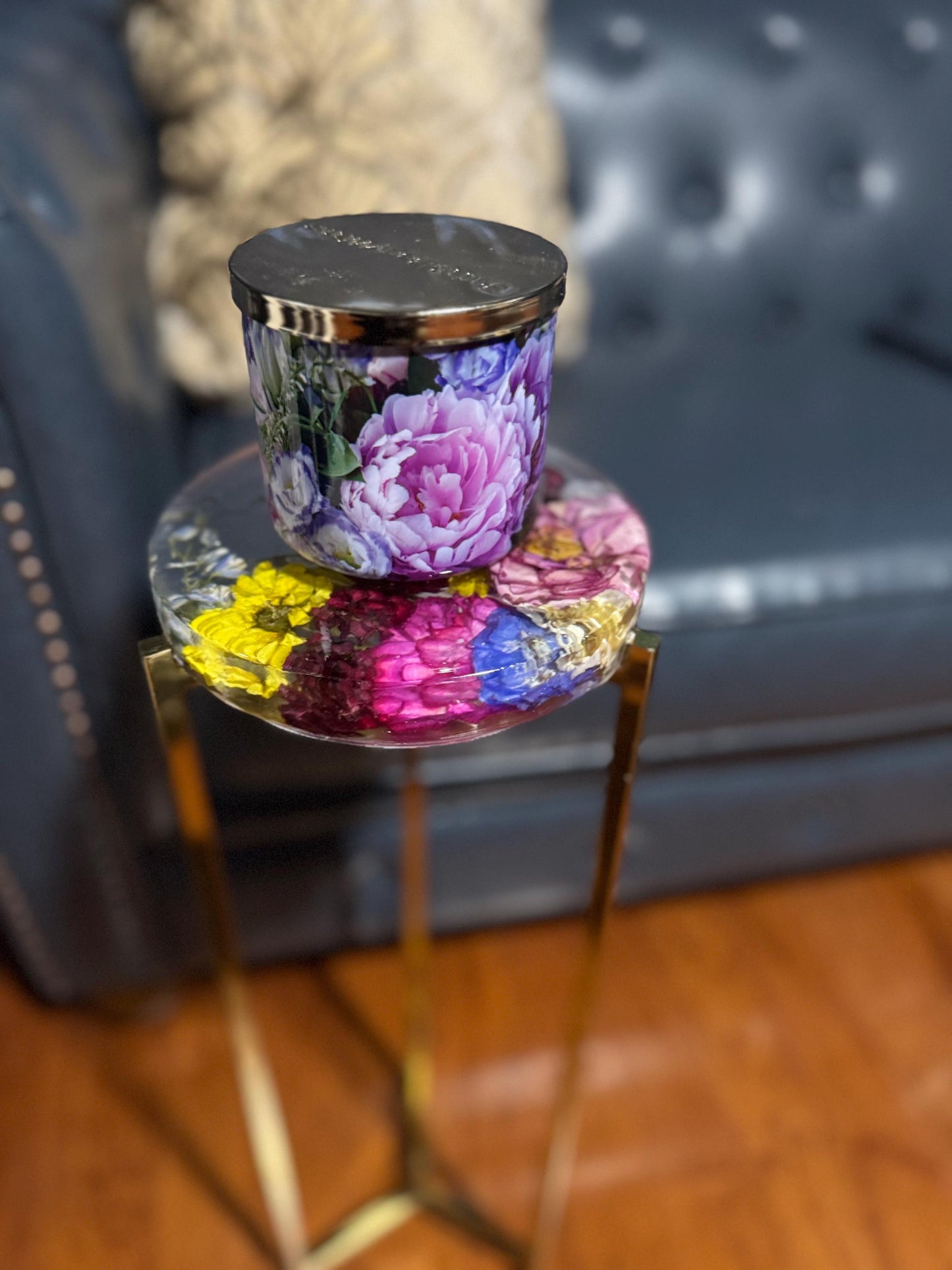 Epoxy resin drink table(side table) with real dried flowers -alcohol and heat-resistant top. Super durable, Customization available.